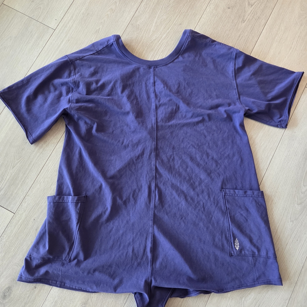 Aritzia Deep Purple Short Sleeve Top